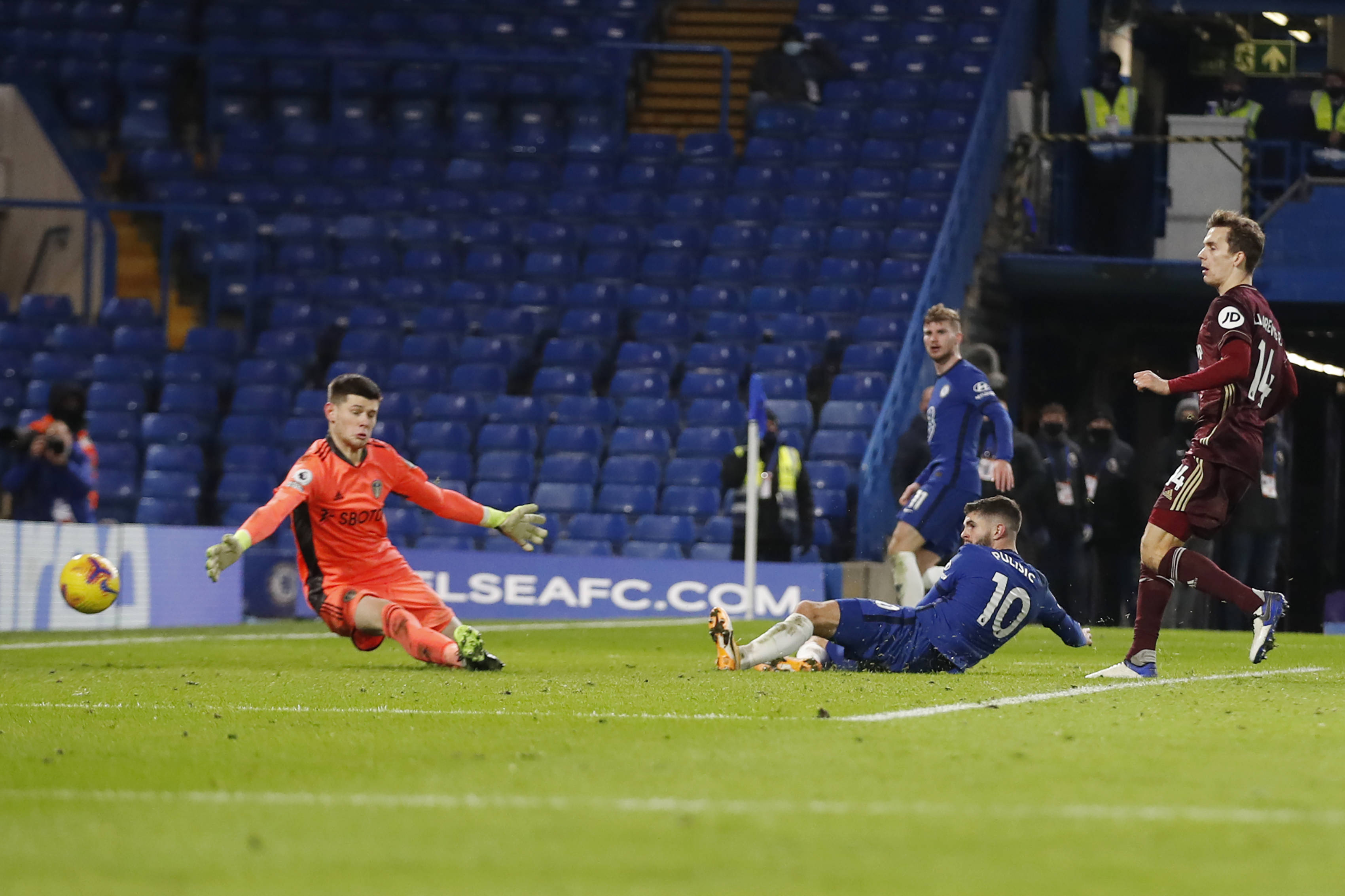 他的表现不 他的表现不