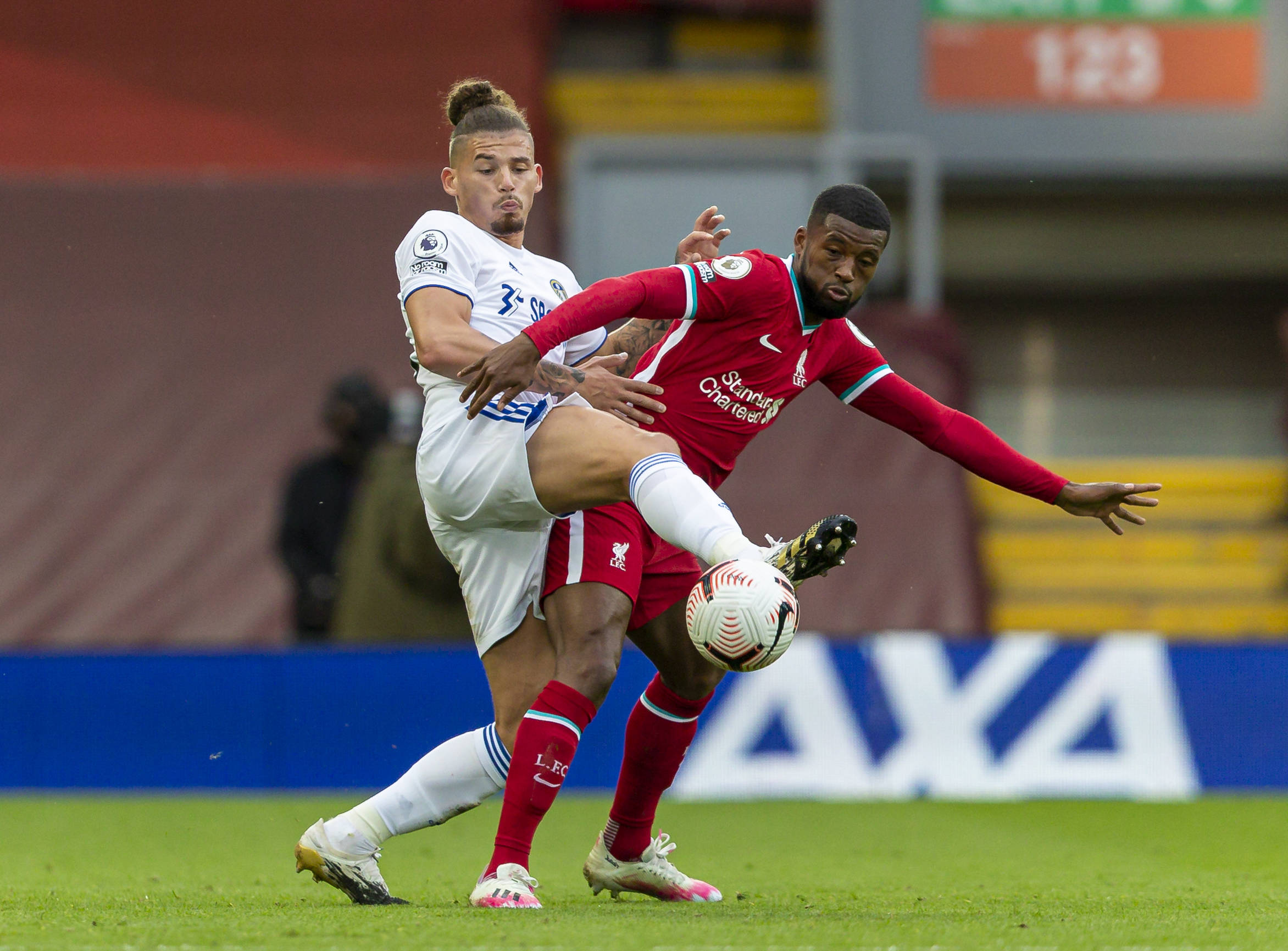 随着转会窗 随着转会窗